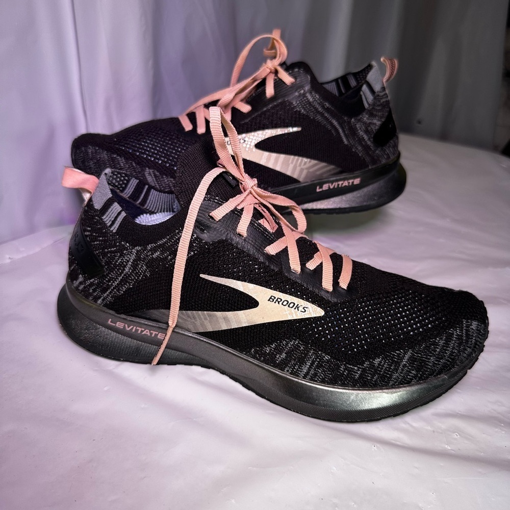 Brooks Women's Black and Pink Athletic Shoes - Picture 3 of 10